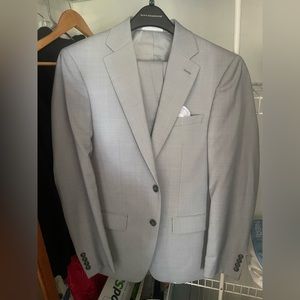 Calvin Klein slim fit men’s suit